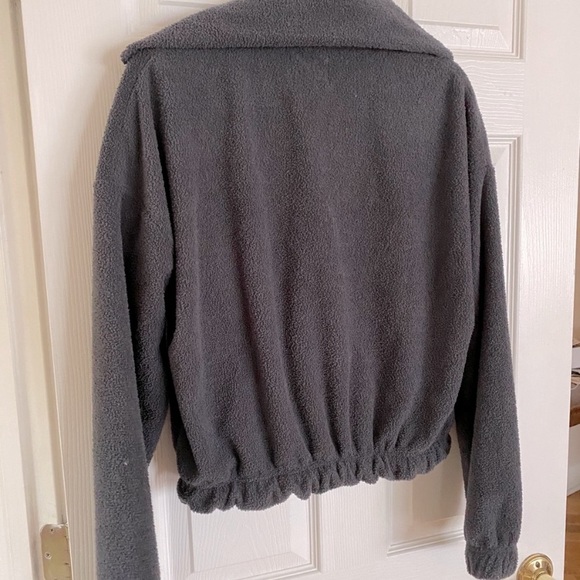 Cropped Quarter-Zip - Urban Outfitters - Picture 2 of 2